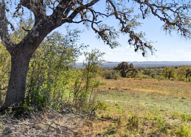 Property at 716 Summit Ridge Trl, Johnson City, TX 78636