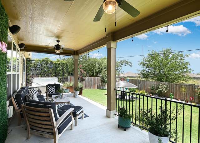 Property at 257 Culebra Dr, Georgetown, TX 78626, 5 beds, 2.5 baths