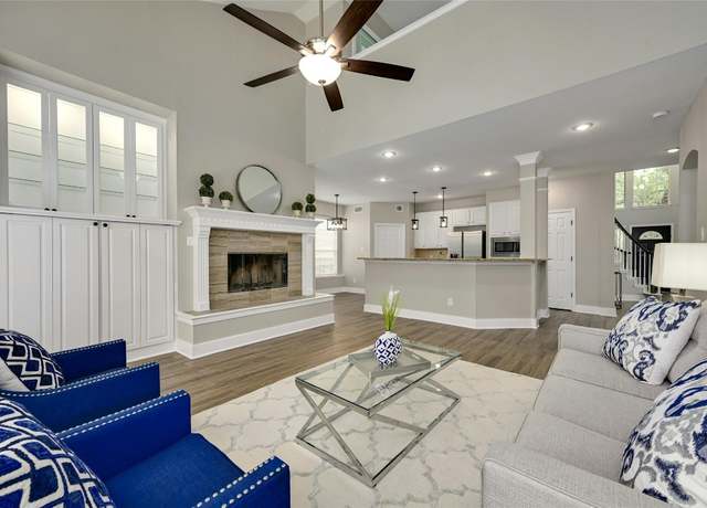 Property at 4933 China Garden Dr, Austin, TX 78730, 5 beds, 2.5 baths