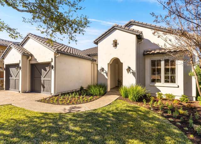 Property at 7320 Vista Mountain Dr, Austin, TX 78731, 4 beds, 4 baths