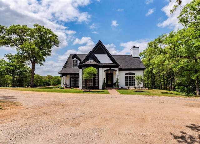 Property at 194 Mineral Springs Rd, Lockhart, TX 78644, 4 beds, 2.5 baths