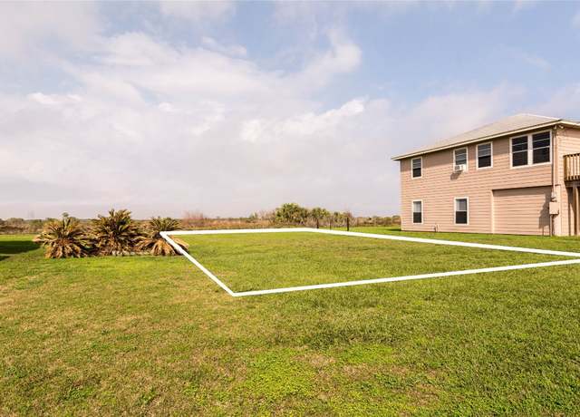 Property at 499 Beachfront Dr, Bay City, TX 77457