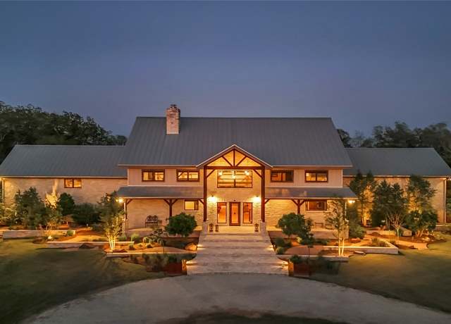 Property at 1000 River Trace Dr, Columbus, TX 78934, 6 beds, 4.5 baths