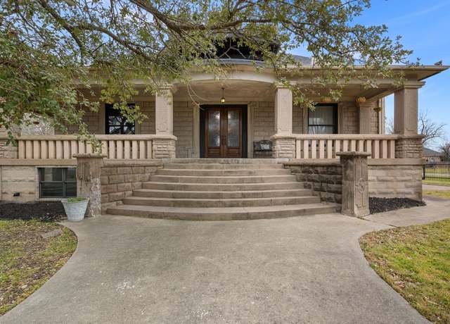 Property at 904 S 5th St, Temple, TX 76504, 4 beds, 4.5 baths