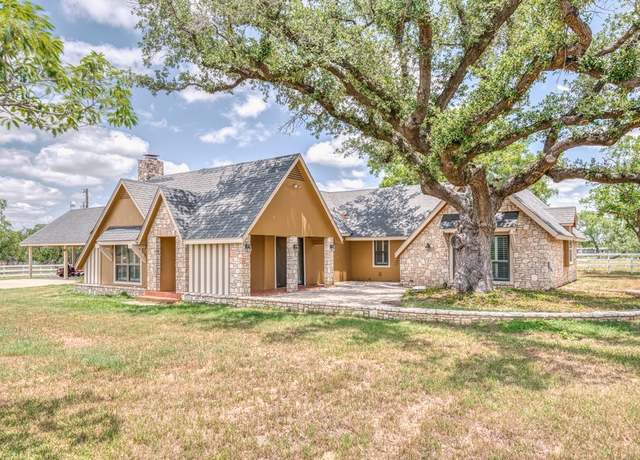 Property at 701 W Steele St, Smiley, TX 78159, 4 beds, 2 baths