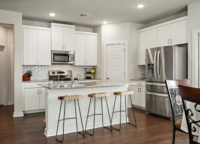 Property at 816 Bridle Creek Dr, Georgetown, TX 78626, 3 beds, 2 baths