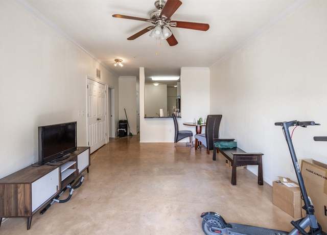Property at 910 W 25th St #403, Austin, TX 78705, 3 beds, 3 baths