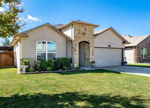Property at 484 Copper Hill Dr, New Braunfels, TX 78130, 3 beds, 2 baths