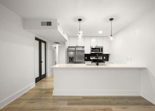 Property at 909 Reinli St #103, Austin, TX 78751, 3 beds, 2.5 baths