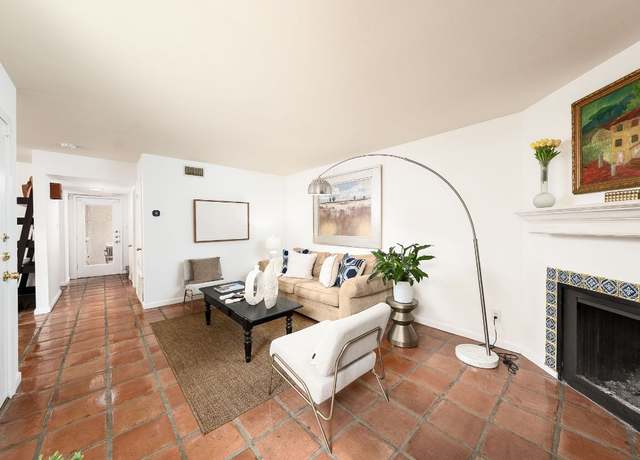 Property at 3617 Las Colinas Dr Unit B, Austin, TX 78731, 3 beds, 2.5 baths