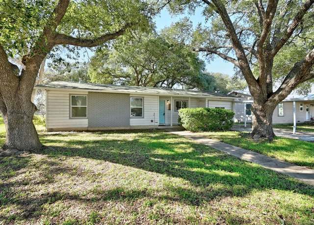 Property at 616 Melrose St, Seguin, TX 78155, 3 beds, 1 bath