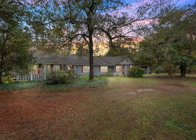Property at 20024 W Lakeshore Dr, Magnolia, TX 77355, 3 beds, 3 baths