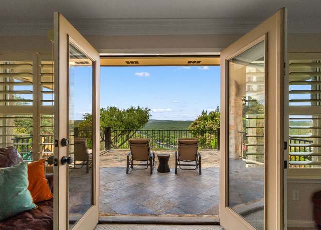 Property at 804 Lakewood Hills Ter, Austin, TX 78732, 4 beds, 3.5 baths