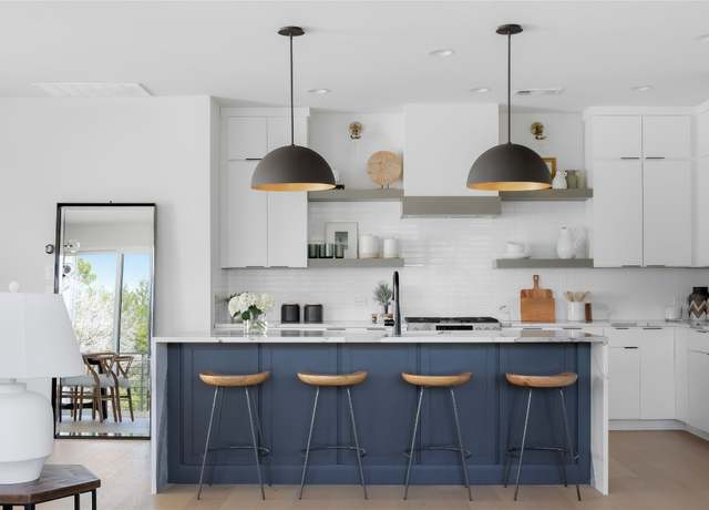 Property at 7809 Old Bee Caves Rd Unit 11, Austin, TX 78735, 3 beds, 2.5 baths
