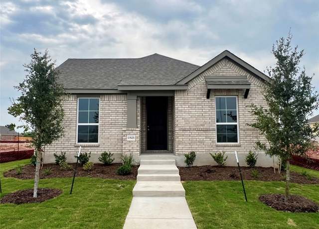 Property at 13525 Muny Pkwy, Elgin, TX 78621, 3 beds, 2 baths