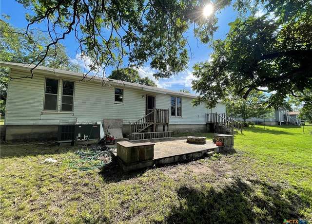 Property at 1127 Nix Rd, Lampasas, TX 76550, 4 beds, 1 bath