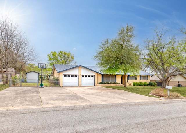 Property at 307 S 7th St, Pflugerville, TX 78660, 3 beds, 2 baths