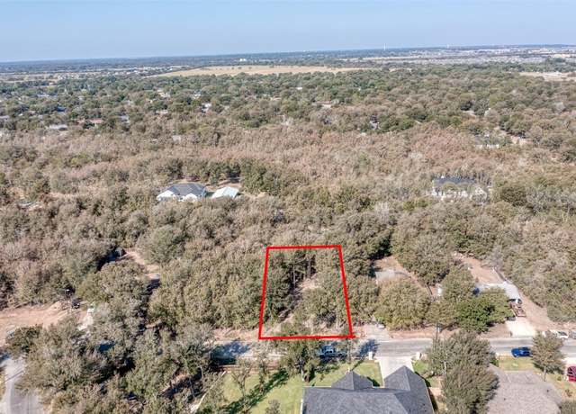 Property at 116 W Maunalua Dr, Bastrop, TX 78602