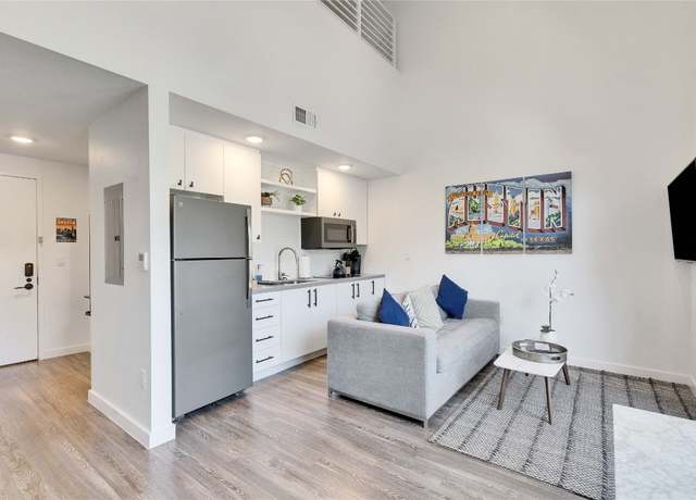 Property at 49 Navasota St #203, Austin, TX 78702, 1 bath