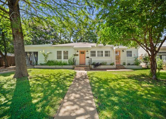 Property at 208 N Acorn St, Fredericksburg, TX 78624, 4 beds, 3 baths