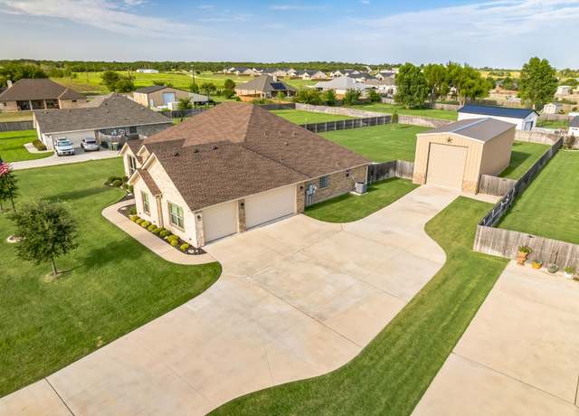 Property at 5125 Few Oaks Dr, Salado, TX 76571, 3 beds, 2.5 baths