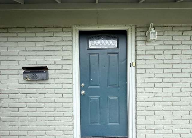 Property at 8901 Little Walnut Pkwy, Austin, TX 78758, 5 beds, 3 baths