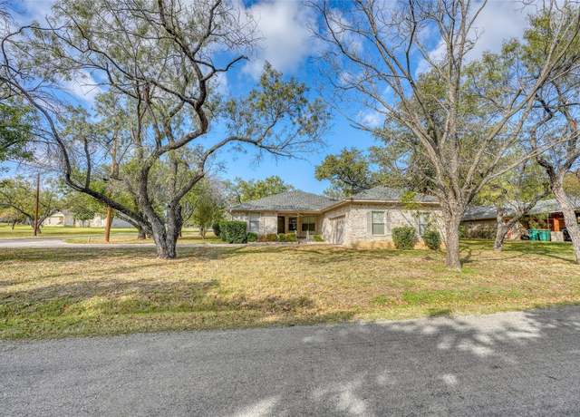 Property at 710 Highland Dr, Marble Falls, TX 78654, 3 beds, 2 baths