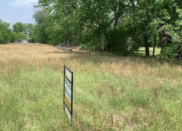 Property at 904 Linden St, Bastrop, TX 78602