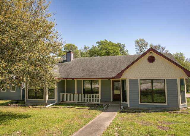 Property at 3477 Bradley Ln, Brenham, TX 77833, 3 beds, 3 baths