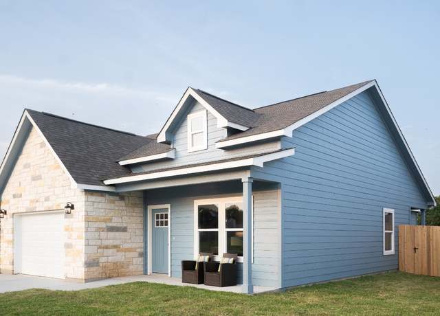 Property at 306 String Prairie Way, Smithville, TX 78957, 3 beds, 2 baths