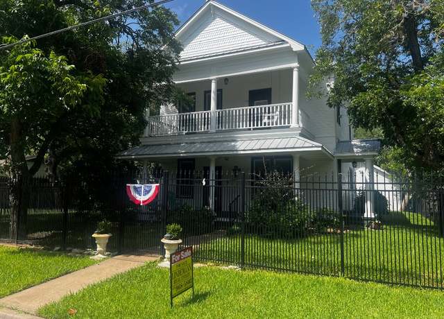 Property at 504 South Franklin, La Grange, TX 78945, 5 beds, 3 baths