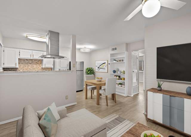 Property at 2401 Manor Rd #236, Austin, TX 78722, 2 beds, 1 bath