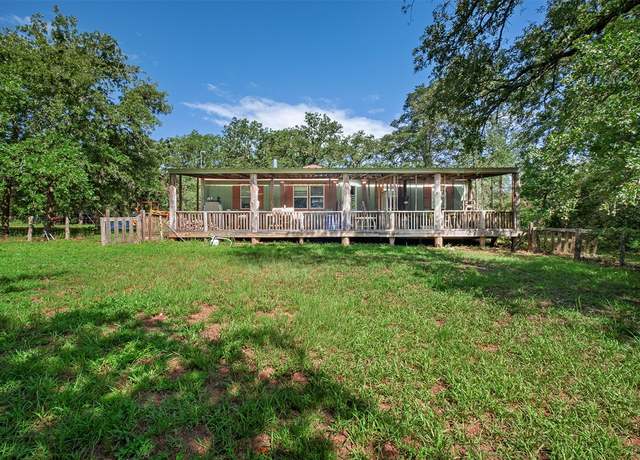 Property at 1231 Peach Creek Rd, Waelder, TX 78959, 4 beds, 2 baths
