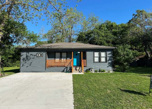 Property at 439 East Lafayette St, La Grange, TX 78945, 3 beds, 2 baths