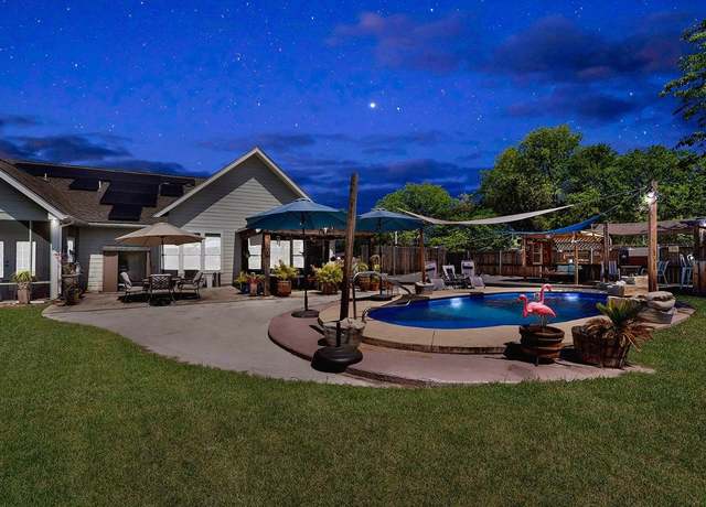 Property at 884 E Torrey St, New Braunfels, TX 78130, 3 beds, 2.5 baths