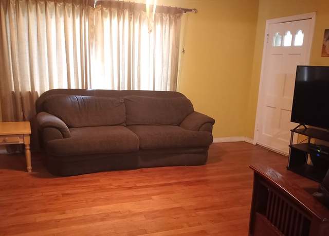 Property at 1028 Ellingson Ln, Austin, TX 78751, 2 beds, 1 bath