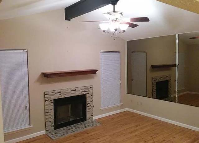 Property at 1220 Westway Cir, Killeen, TX 76549, 2 beds, 1.5 baths