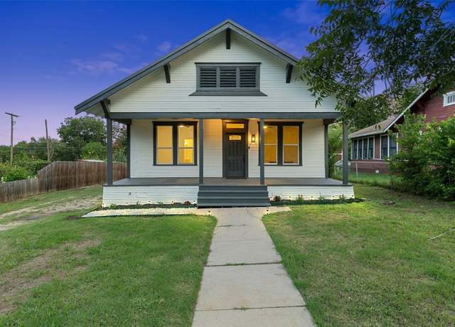 Property at 707 W 7th St, Taylor, TX 76574, 3 beds, 3 baths