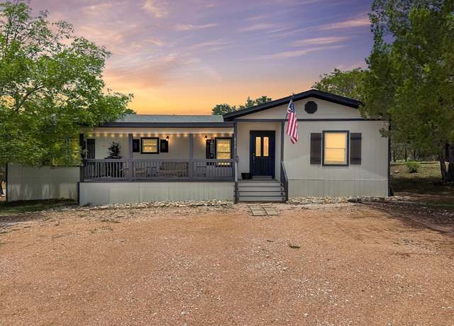 Property at 823 Trail Crest Dr, Canyon Lake, TX 78133, 3 beds, 2 baths