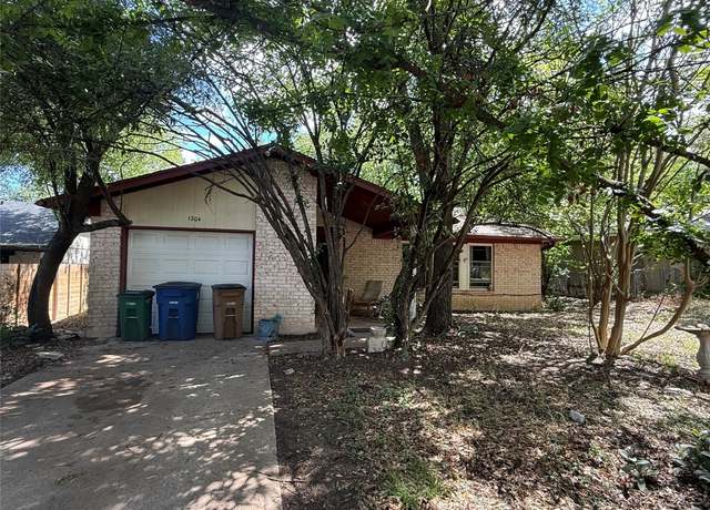 Property at 1204 Dunstan Dr, Austin, TX 78745, 3 beds, 1 bath