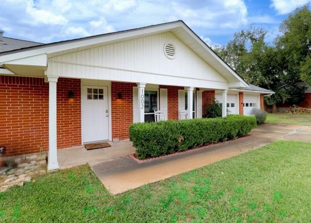 Property at 1002 Parkway St, Georgetown, TX 78628, 3 beds, 2 baths