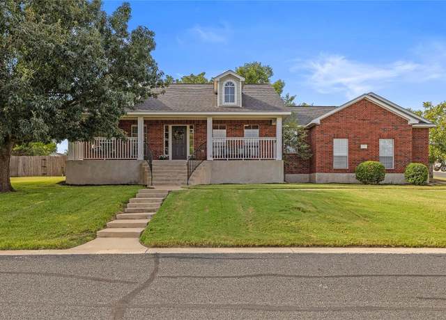 Property at 200 Blanco Dr, Hutto, TX 78634, 4 beds, 2.5 baths
