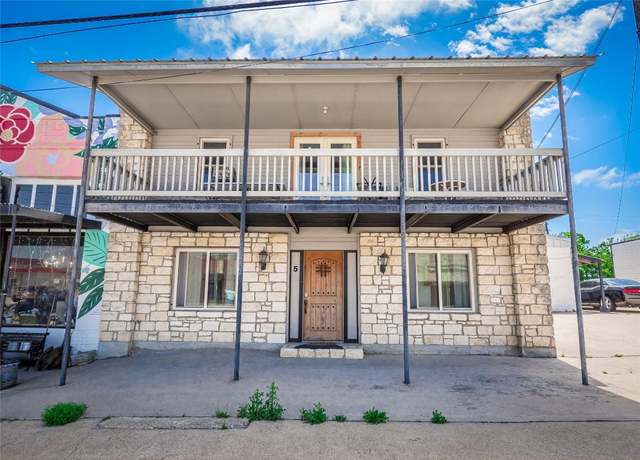 Property at 5 W Mesquite Ave, Rogers, TX 76569, 2 beds, 2 baths