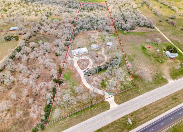 Property at 1415 E Highway 90, Luling, TX 78648, 3 beds, 2 baths