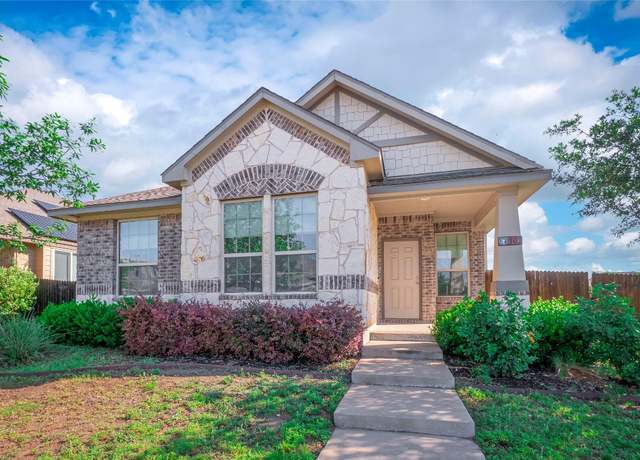 Property at 102 Alford St, San Marcos, TX 78666, 4 beds, 2 baths