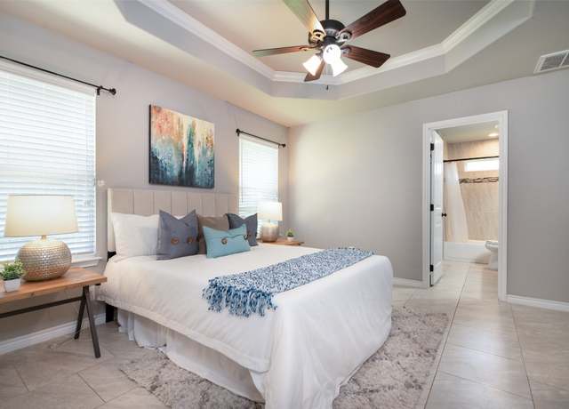Property at 548 Circleview Dr, Canyon Lake, TX 78133, 3 beds, 2 baths