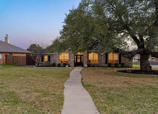 Property at 1859 Lacy Ridge Dr, Belton, TX 76513, 5 beds, 3.5 baths