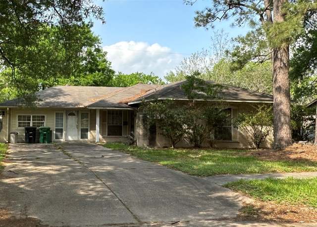 Property at 7721 Navasota St, Houston, TX 77016, 3 beds, 2 baths