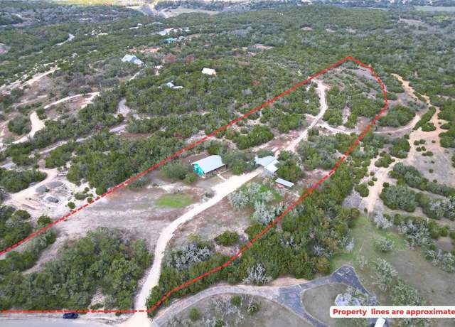 Property at 1401 Pursley Rd, Dripping Springs, TX 78620, 4 beds, 3 baths
