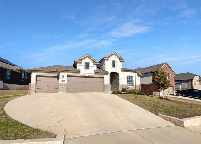 Property at 2120 Prairie Oaks Dr, Georgetown, TX 78628, 3 beds, 2.5 baths